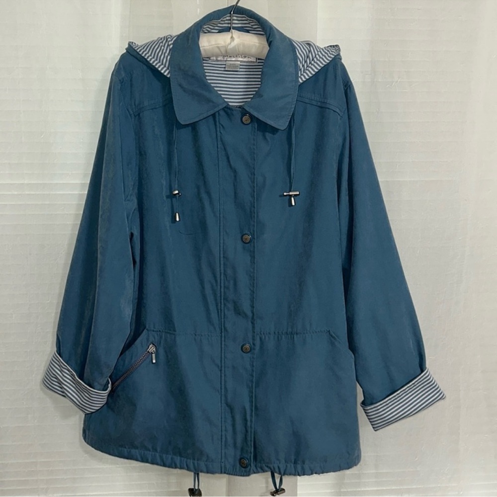 madison XL Vintage Light Blue White Hooded Rain Utility Jacket
